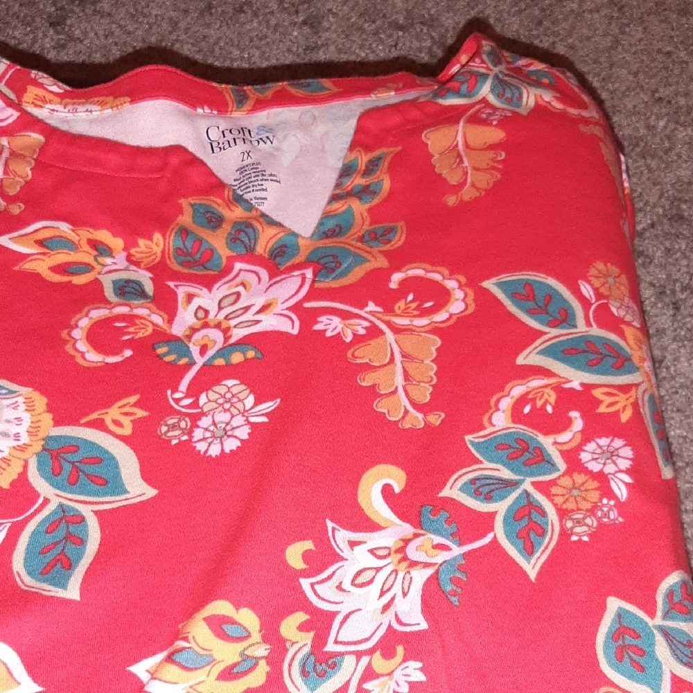 Women's Orange-Red Floral Short Sleeve Top